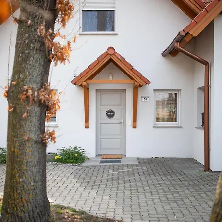 Silver Willow Luxury Apartment *